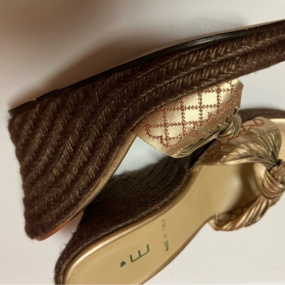 Women’s Sandal Wedge - Picture 2 of 3